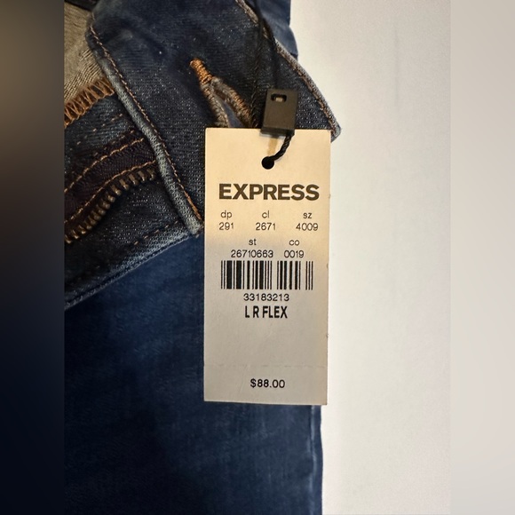 Express Modern Straight Super High Rise Jeans - Large - Picture 7 of 10